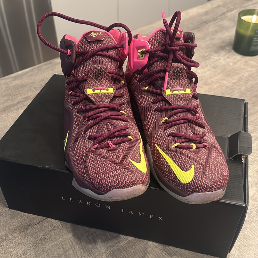 LeBron 12 “double helix” colorway. Size 8.5